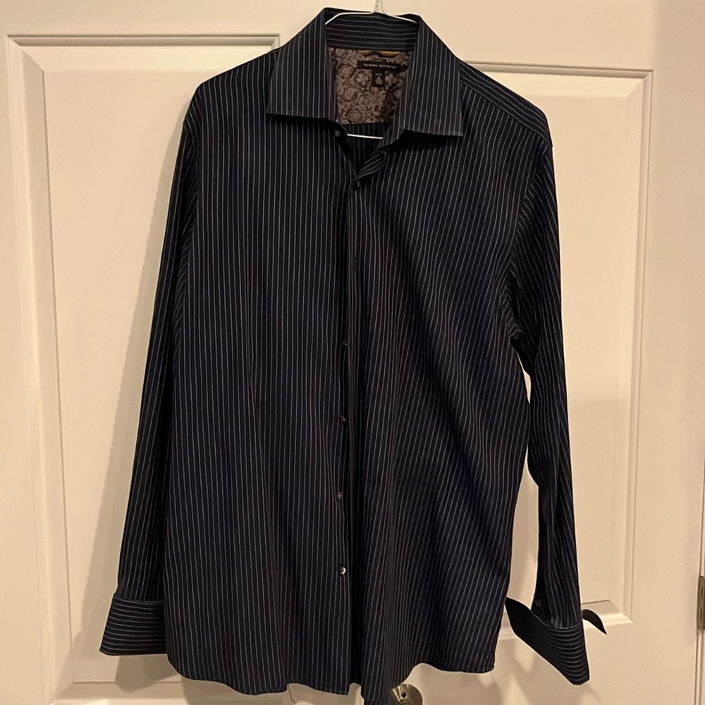 Mens button down shirt … XL, neck 17-17 1/2.  Cuff links can be used